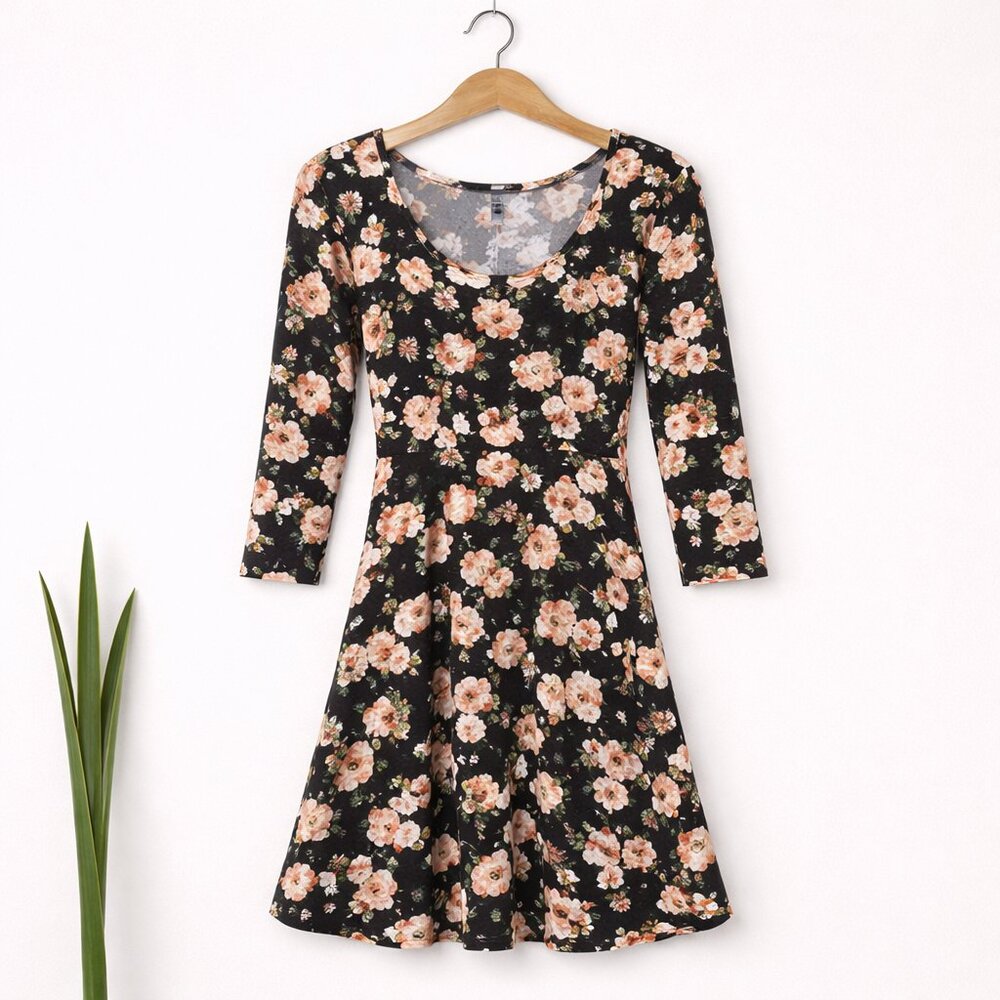 #046 FOREVER 21 | Black & Pink FLoral Mini Dress - Small